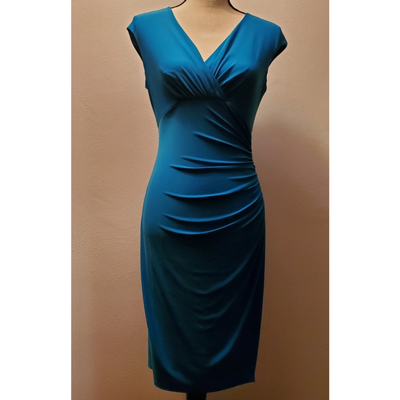 Lauren Ralph Lauren Dresses & Skirts - LAUREN RALPH LAUREN blue sleeveless ruched cocktail dress